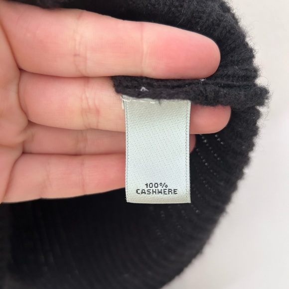 Neiman Marcus Black Cashmere Cold Shoulder Sweater Size S - Picture 7 of 8